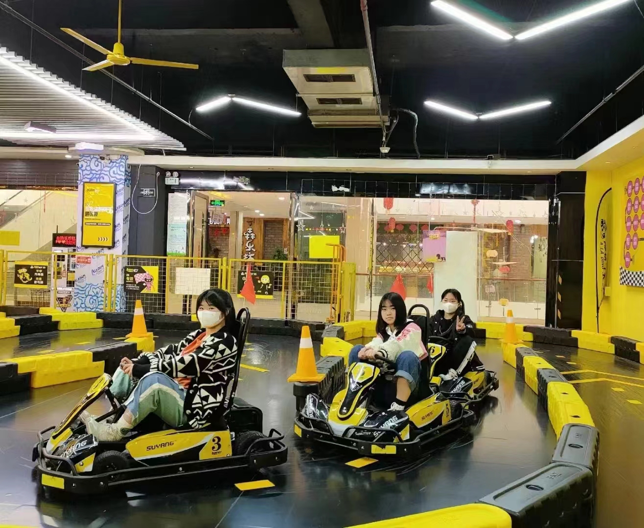室內(nèi)商場(chǎng)卡丁車項(xiàng)目案例